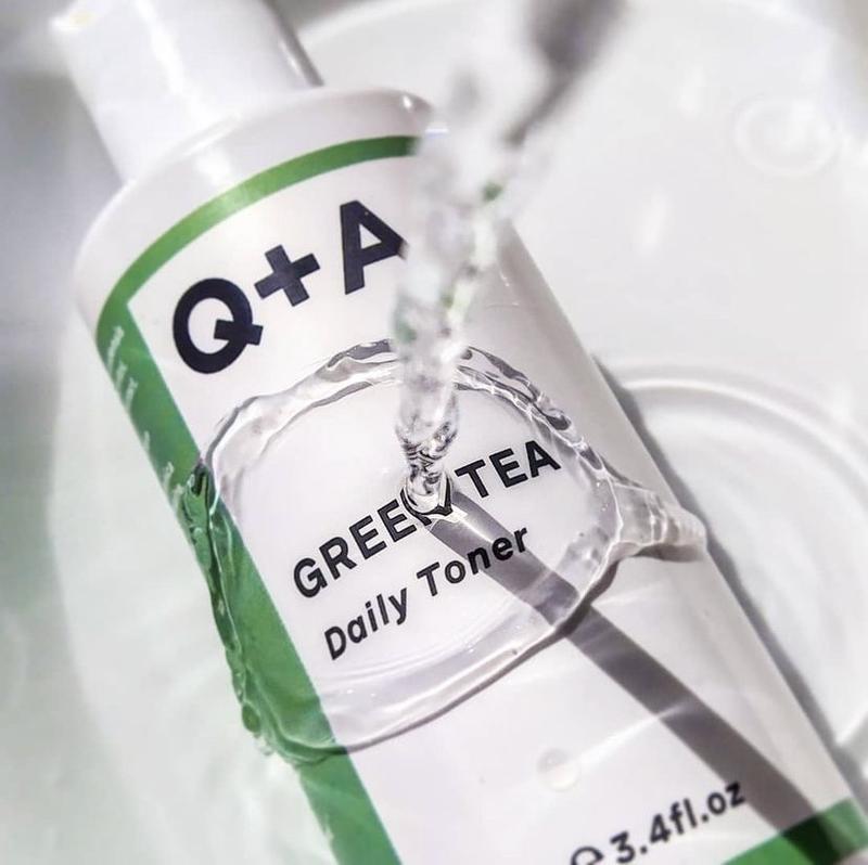 Q+a - успокаивающий тоник с зеленым чаем - green tea - day toner