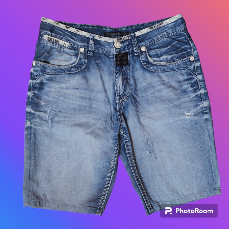 Тонкие летние джинсовые шорты