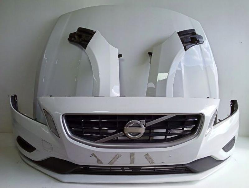 Стекло фары volvo s60