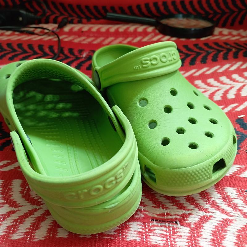 Crocs 10 sale