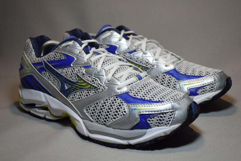 mizuno wave ultima 2