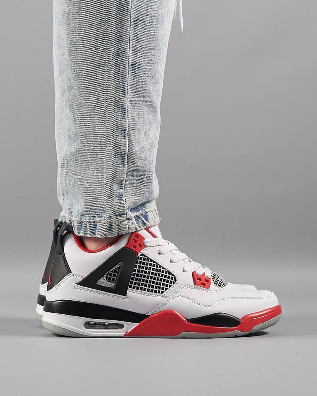 Jordan 4 retro hot sale red and white