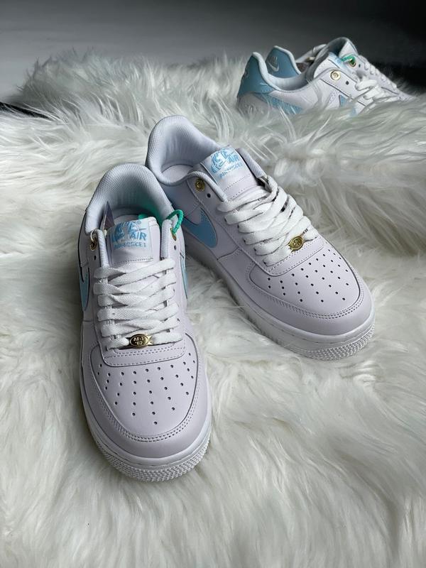 Air force 1 white best sale with blue