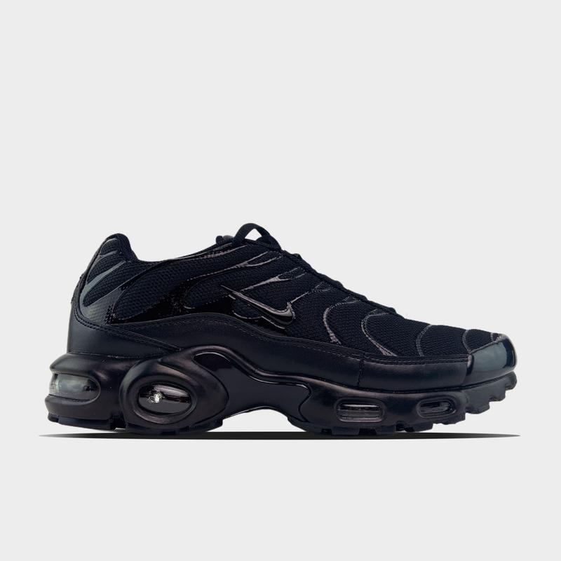 Nike air max plus se best sale triple black