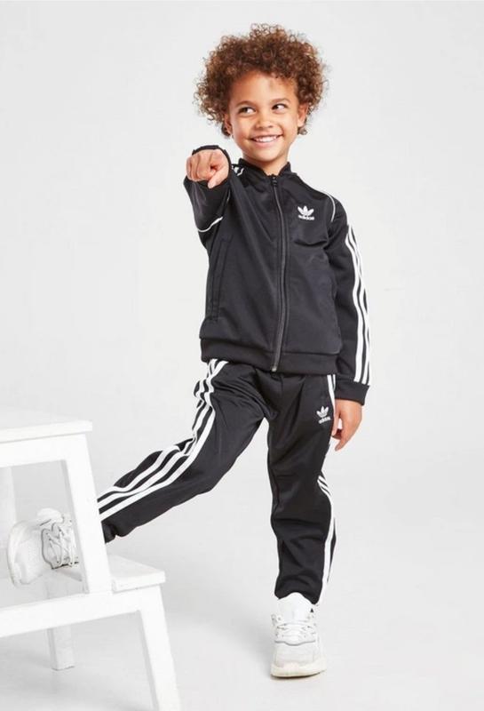 Tuta adidas izi store