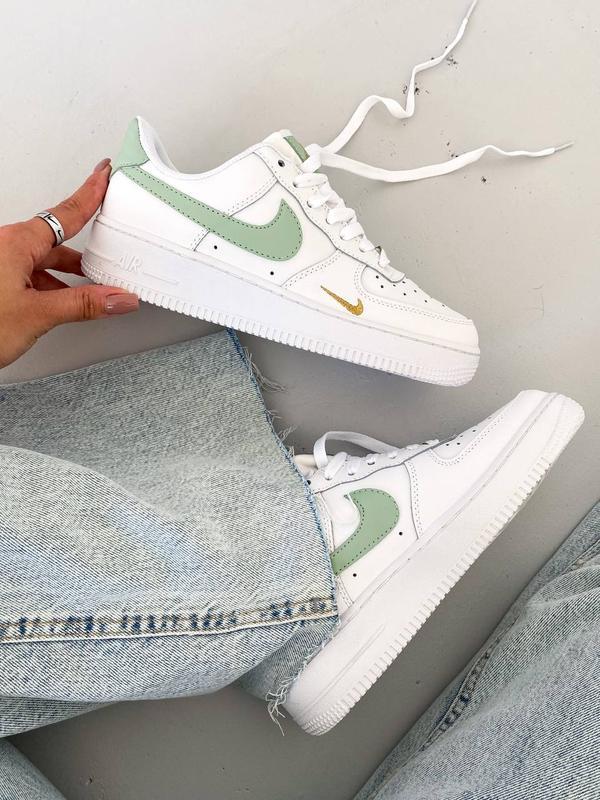 Nike air force 1 green sale tick