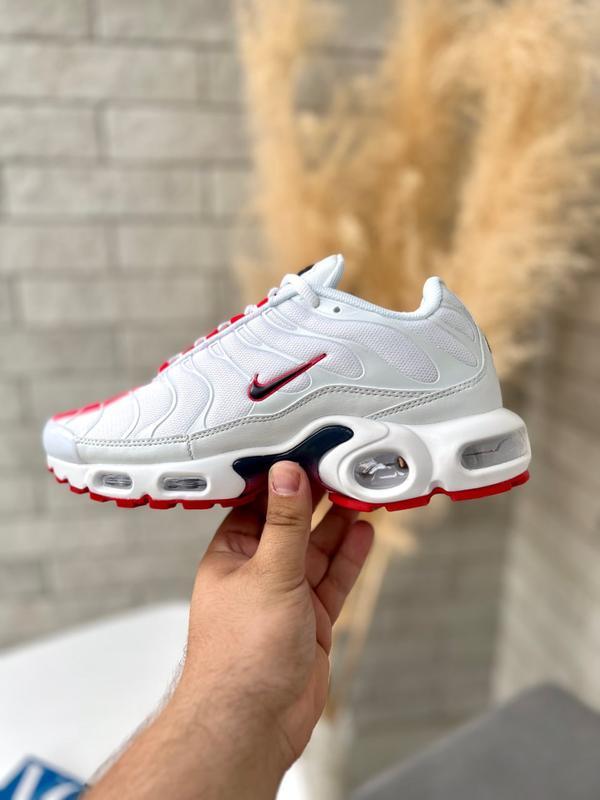 Nike air max hot sale plus red womens