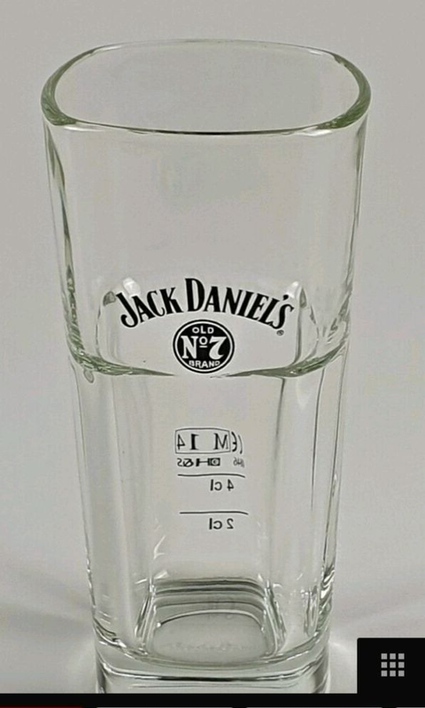 Стаканы (бокалы) для виски бренда Jack Daniel's.