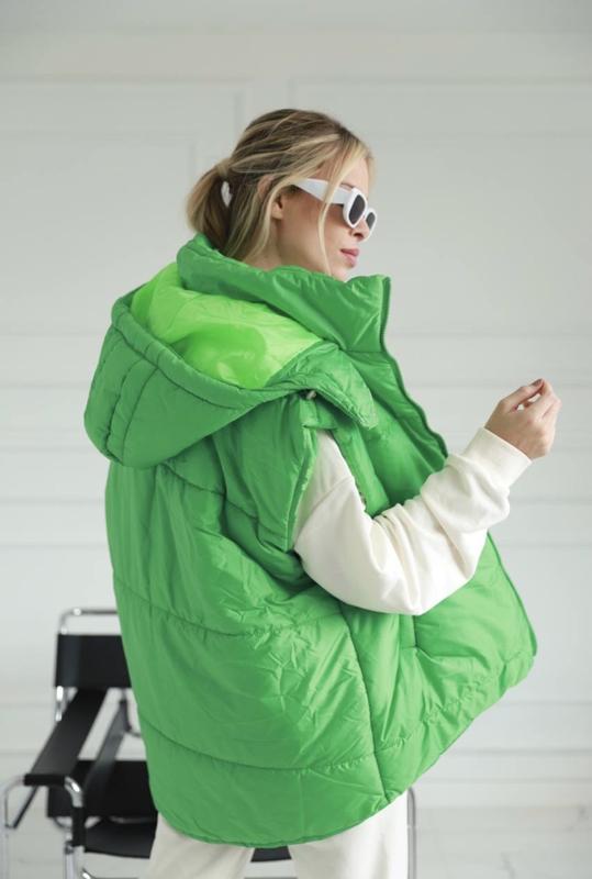 Стильні жилетки: цена 600 грн - купить Верхняя одежда для девочек на ...