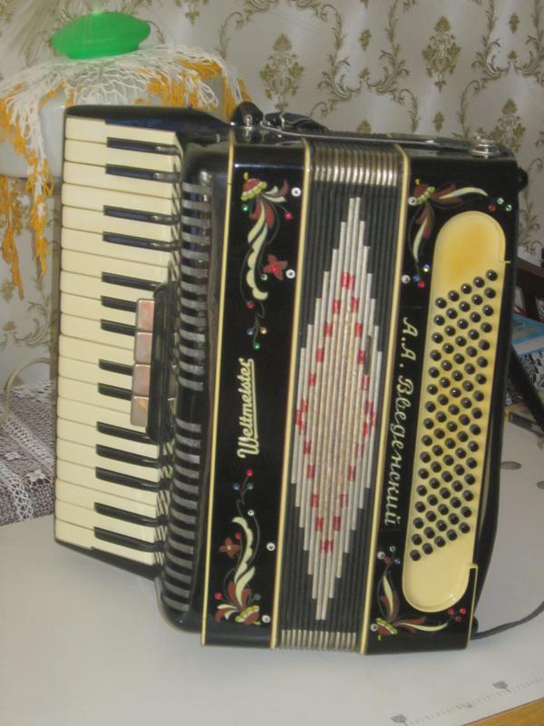 Баян немецкий solo аккордеон Германия, бу аккордеонированный баян