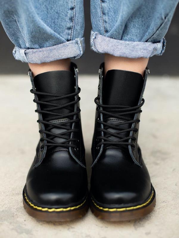 dr martens smooth black