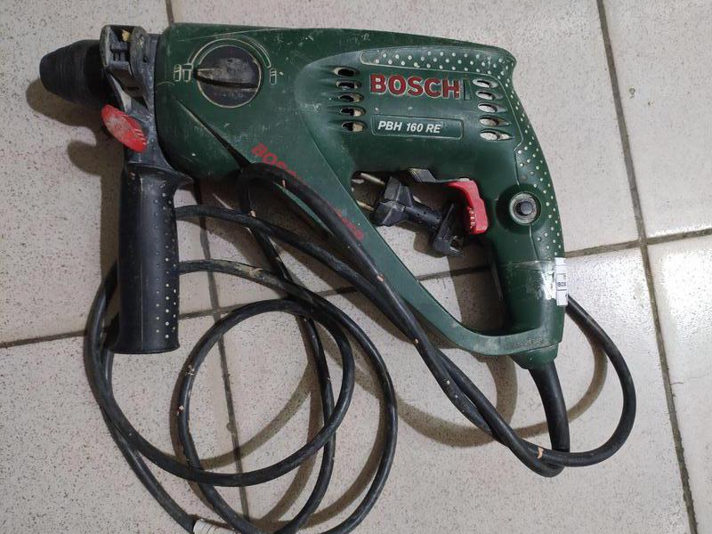 Перфоратор Bosch PBH 160 RE: цена 1000 грн - купить Электроинструмент ...