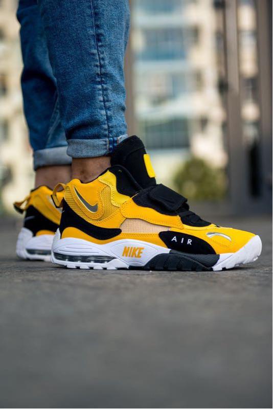 nike air max speed turf university gold