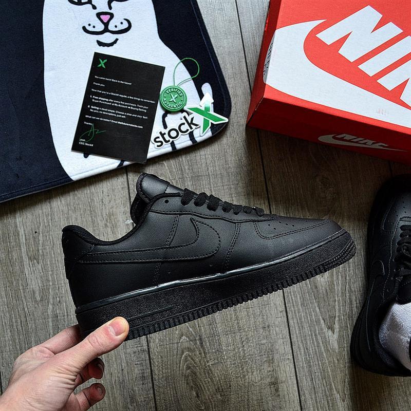 Air force 1 triple best sale black low