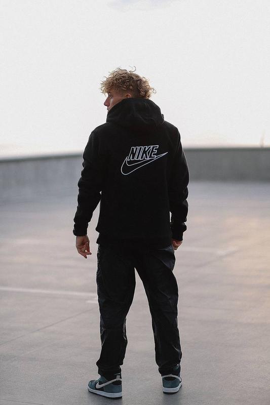 Nike tracksuit hot sale big logo