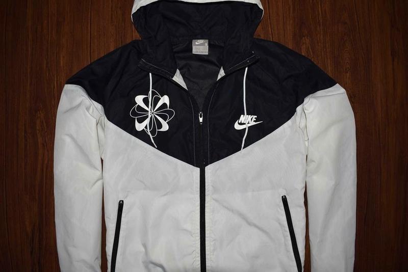 Nike best sale windrunner retro