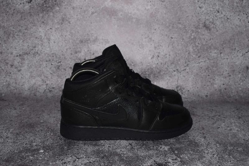 Air jordan 1 mid best sale black black