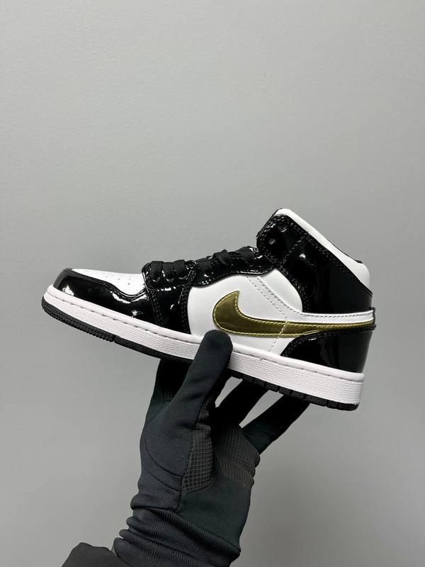 Jordan 1 black white best sale and gold patent leather