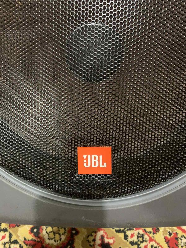 Активные акустические колонки JBL eon 115 - купить недорого б/у на ИЗИ ...