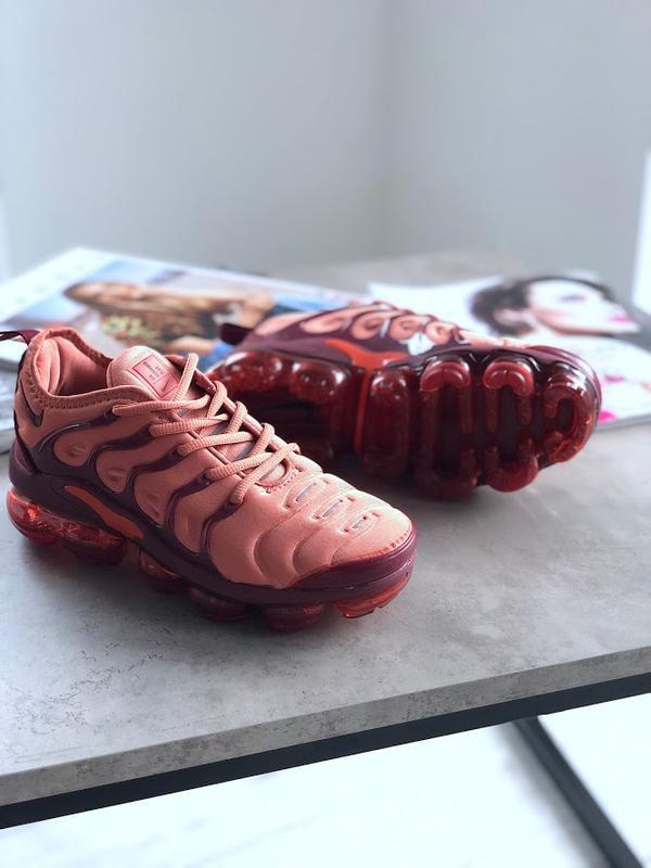 burgundy vapor max plus