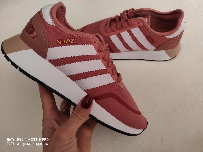 aq0267 adidas