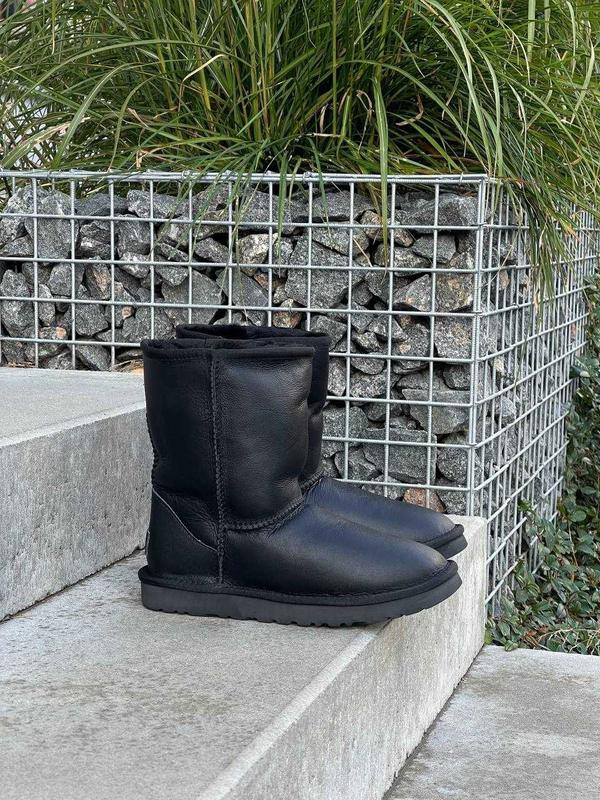 Uggs classic deals short leather boots