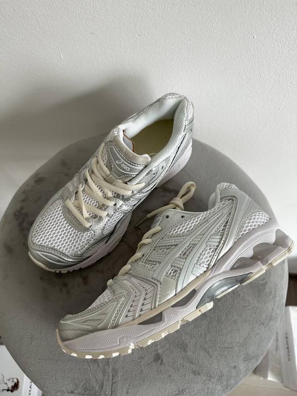 Kayano store 23 white