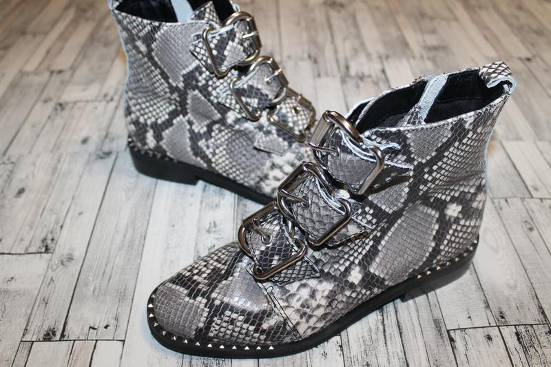 steve madden recharge