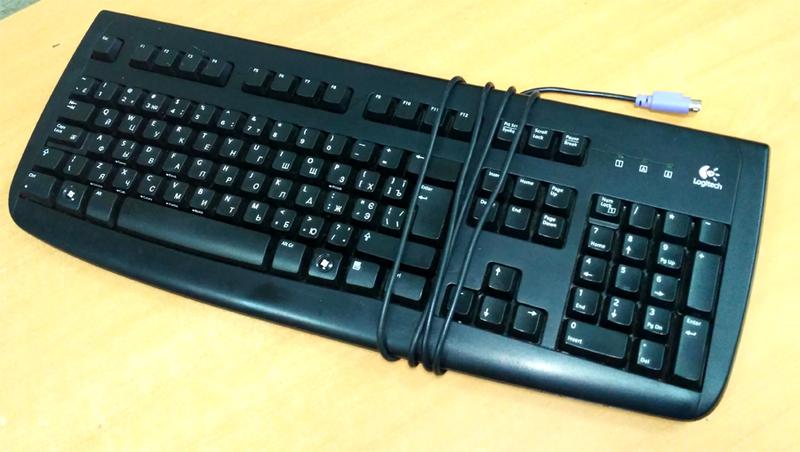 Как зарядить беспроводную клавиатуру logitech