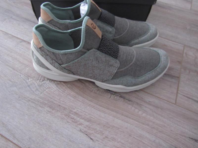 ecco biom street slip on