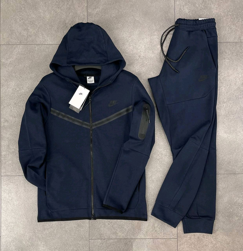 Nike tech best sale fleece full tracksuit