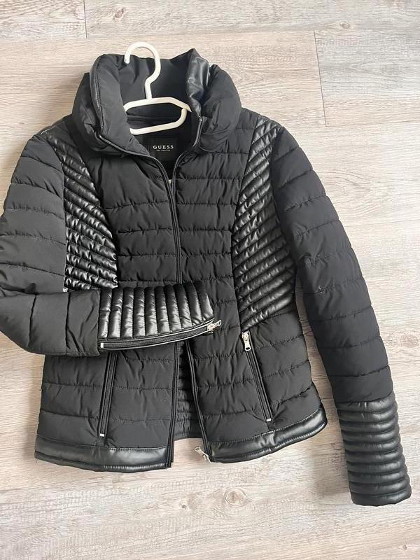 Куртка GUESS: цена 1000 грн - купить Верхняя одежда женская на ИЗИ ...