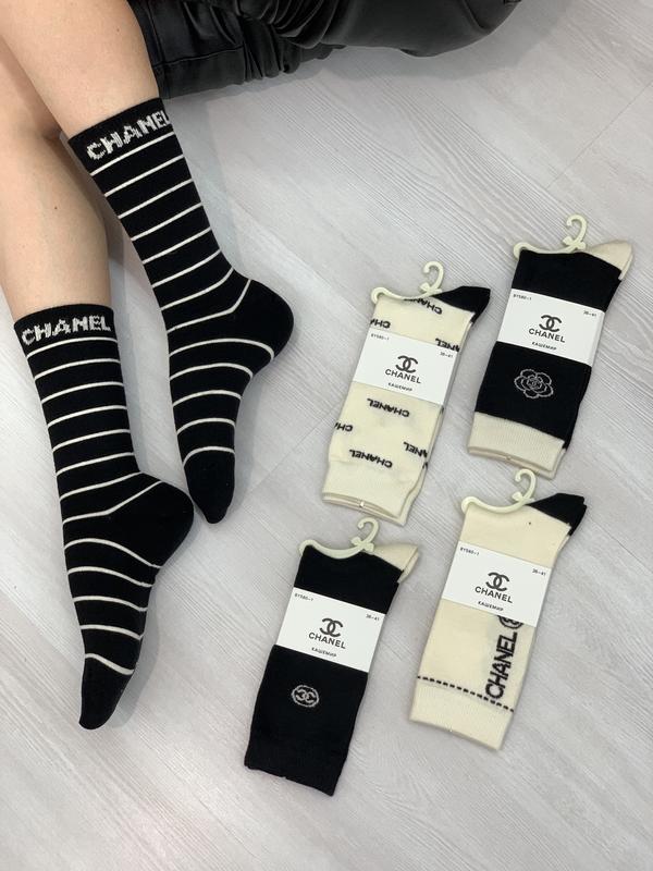 Носки, чулки и колготы CHANEL PRE-OWNED для женщин купить за 15000