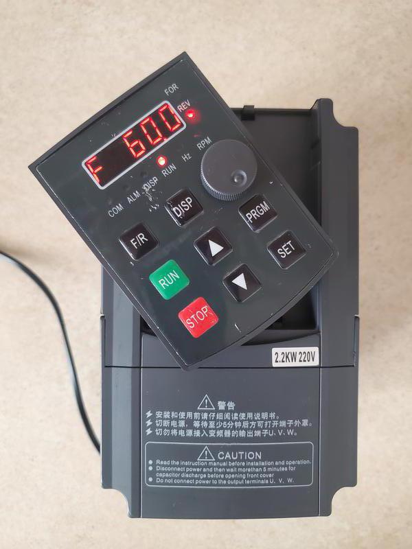 Однофазный 220В Частотник, чатотний перетворювач, 2,2квт 2,2kw - 2550 ...