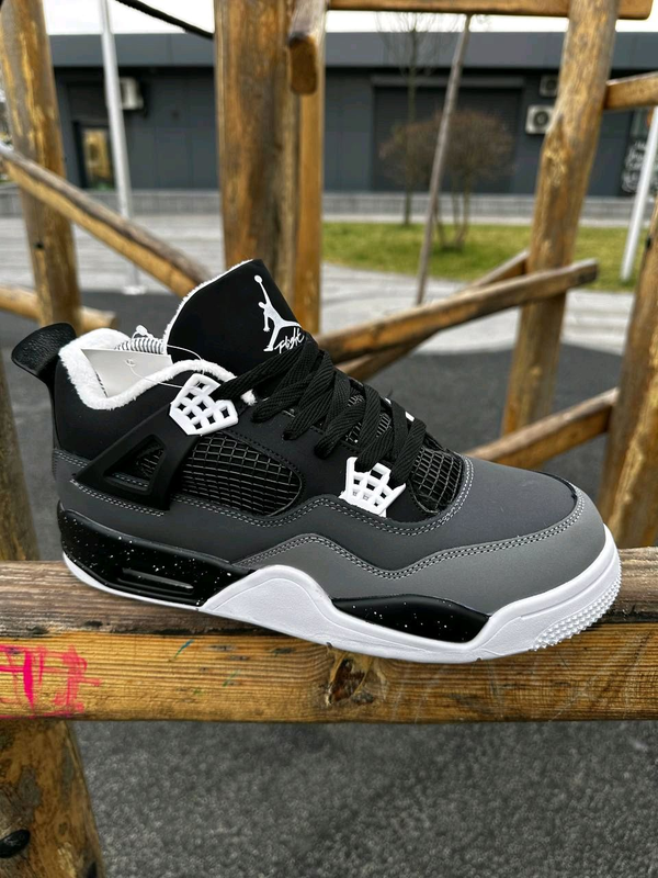 Air jordan best sale retro 4 nike