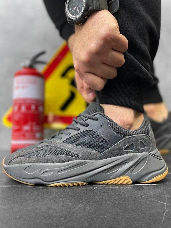 Yeezy boost cheap 700 grey