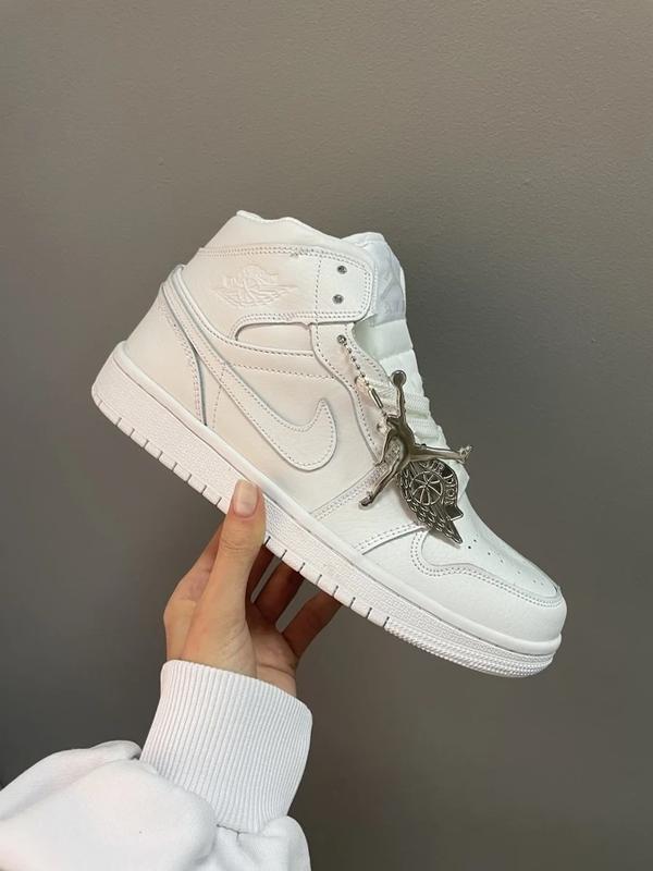 Full sales white jordans