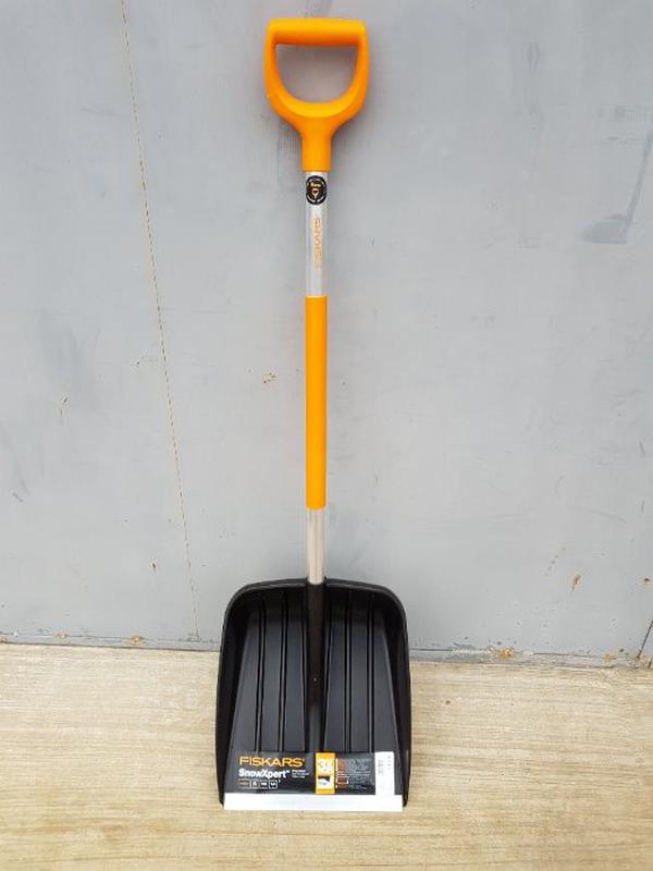 лопата для уборки снега snowxpert. лопата fiskars snowxpert. лопата для уборки снега snowxpert. лопата для уборки снега snowxpert. снеговая лопата фискарс.