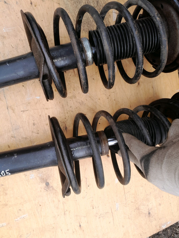 Пара передних стоек с пружинами Пежо 405 1988 год: цена 1600 грн ...