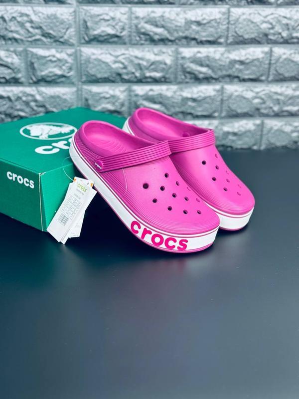 Яркие женские кроксы crocs розовые шлёпанцы крокс: цена 699 грн ...