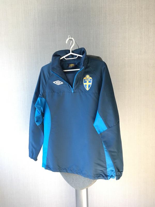 Вінтажна футбольна тренувальна куртка збірної швеції umbro: ціна 1200 ...