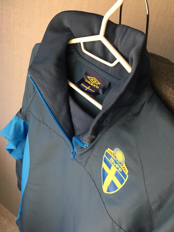 Вінтажна футбольна тренувальна куртка збірної швеції umbro: ціна 1200 ...