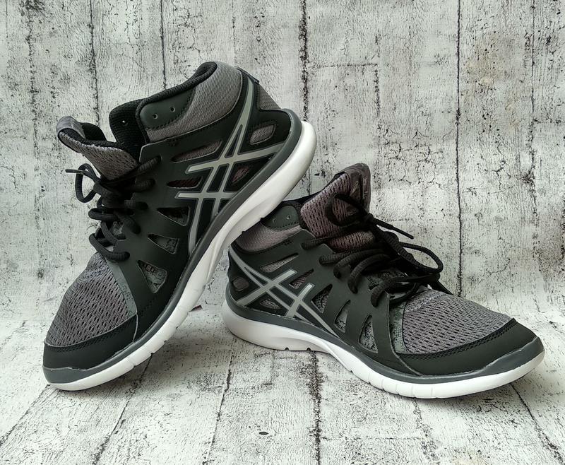 asics gel fit tempo 2