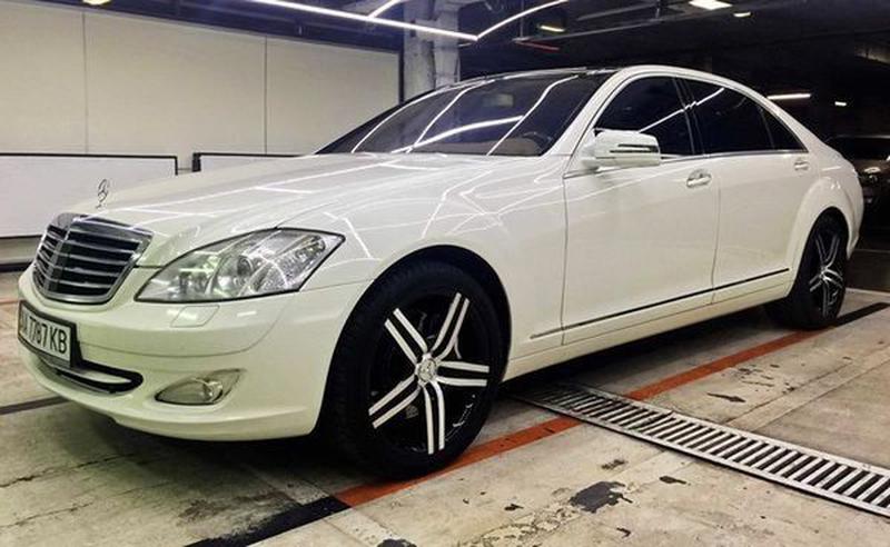 Бел аренда. W221 s550 White. Автомобиль в аренду белый. W221 s500 VIP аренда. Сколько стоит Мерседес на аренду на 1 день.