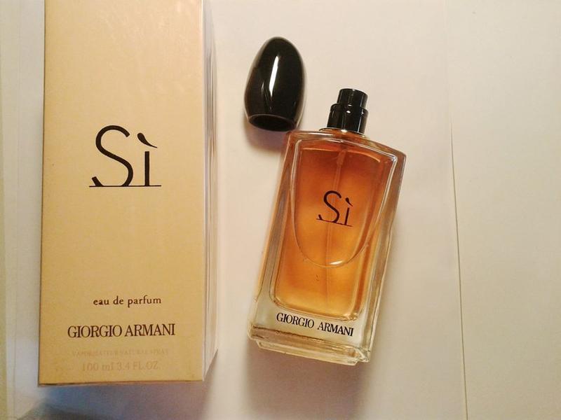 Si giorgio armani 100. Джорджио Армани си 100мл. Армани си 100 мл. Армани си желтые. Si Eau de Toilette Giorgio Armani.