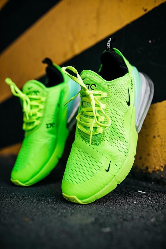 nike neon 270