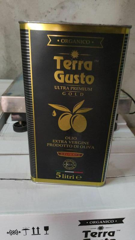 Оливковое масло terra. Терра густо оливковое масло 5 литров. Terra gusto оливковое масло 1 литр. Масло оливковое Terra gusto organico. Terra gusto Delicatto оливковое масло.