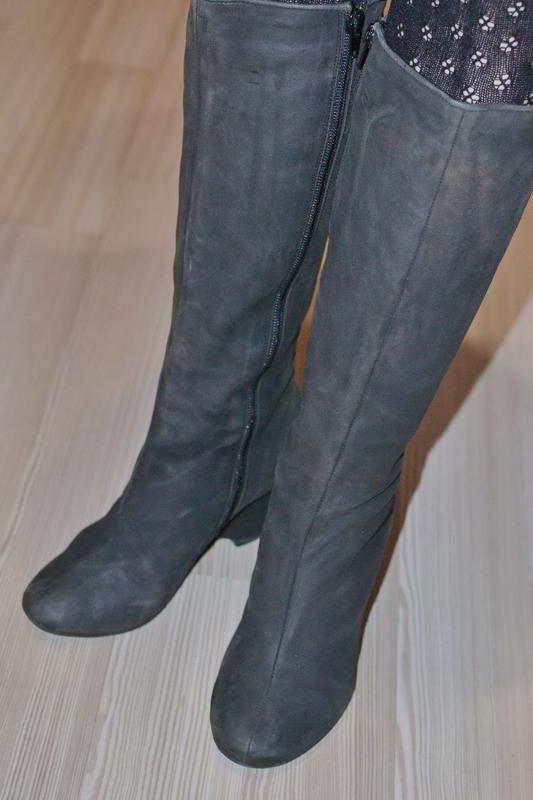 Мягкие модельные женские кожаные (набук) сапожки-36р.