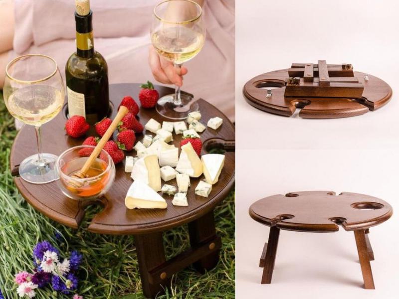 Деревянный столик для вина и сыра