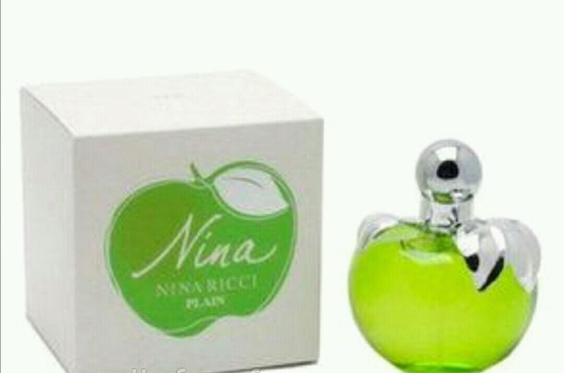 Nina ricci зеленое яблоко. Нина Риччи духи зеленое яблоко. Туалетная вода Нина Риччи яблоко. Духи Nina Ricci Apple. Нина Ричи Плейн.